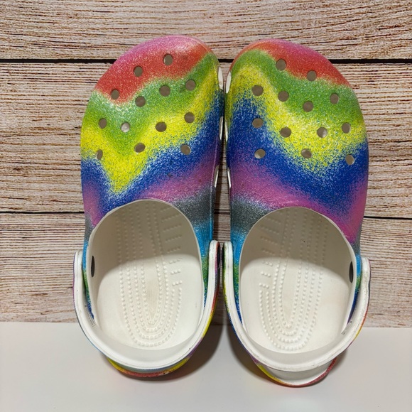 CROCS Other - CROCS Red and Yellow Vibrant Design J6